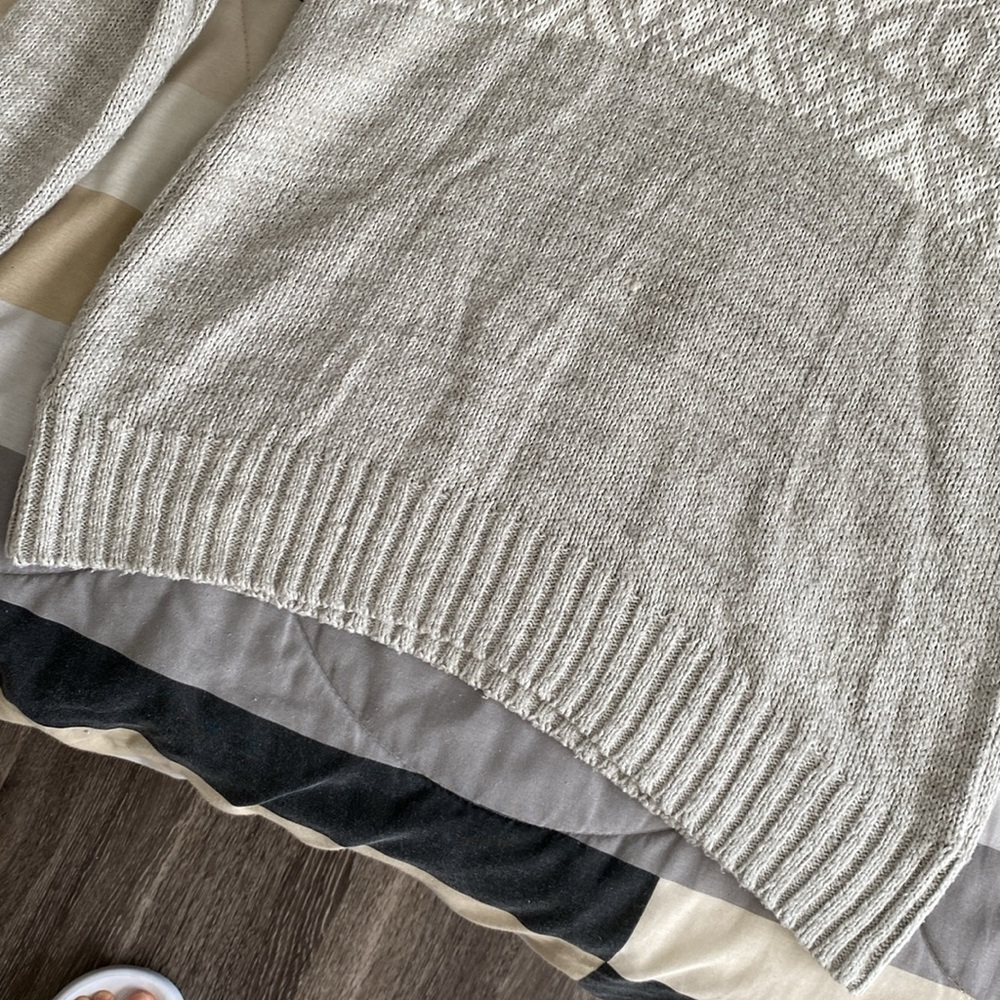Dressbarn pale grey and white Nordic pullover Knit Cowl Neck Sweater ❄️ - Picture 15 of 17